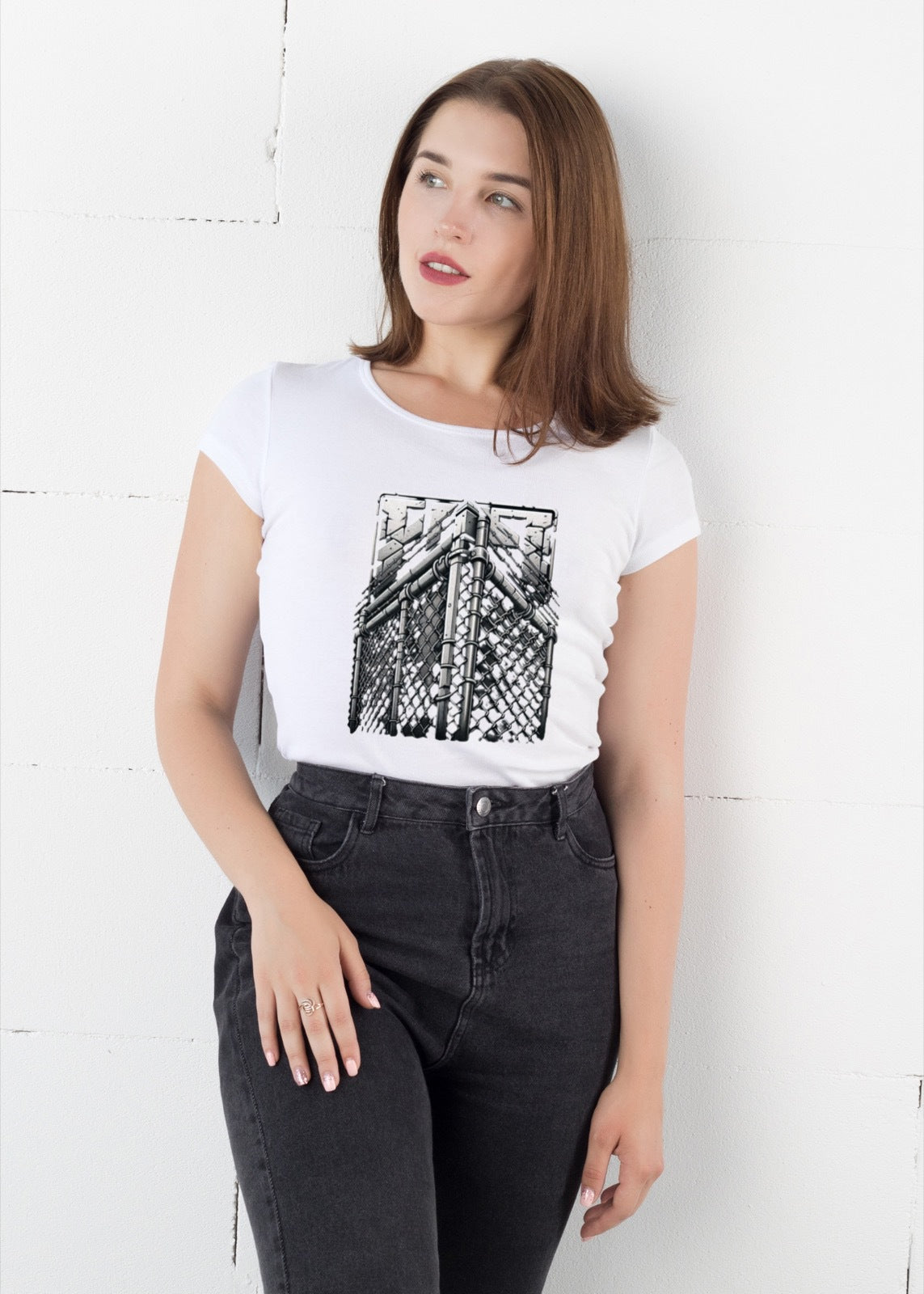 Women's Chain Link Corner Graphic Crew Tee